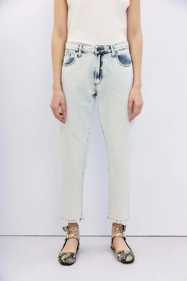 jean mom iggy bleach