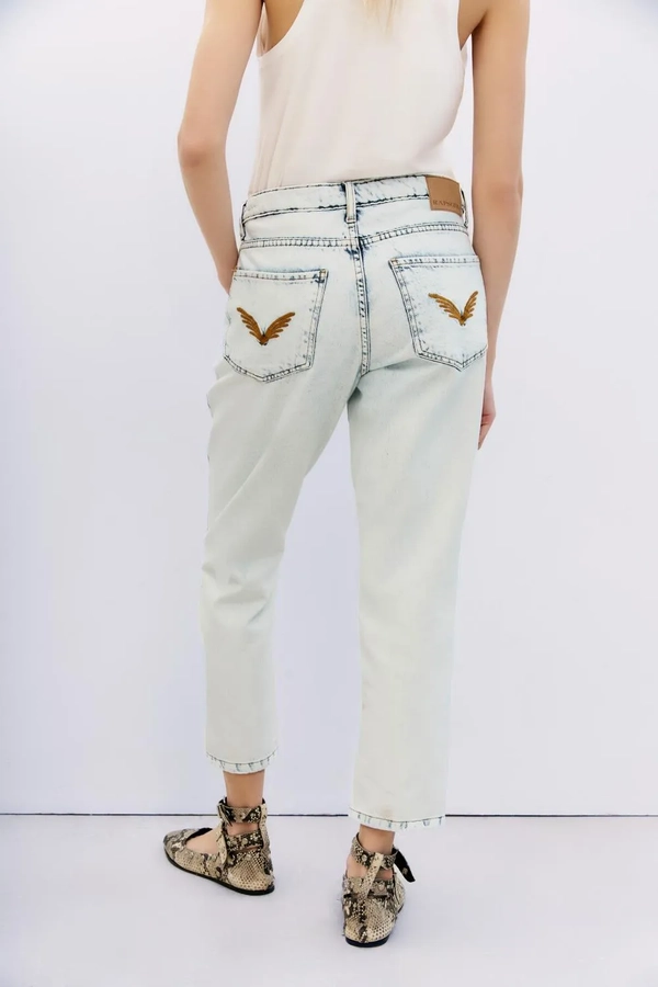 jean mom iggy bleach