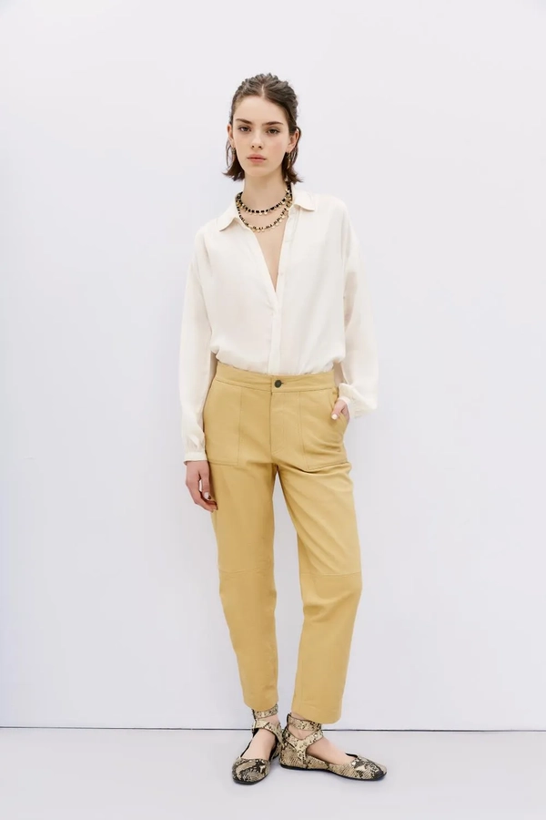 pantalon recto new cuero