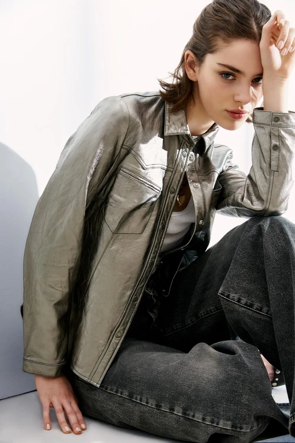 camisa bellota metallic cuero
