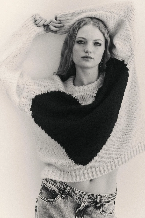 sweater amour