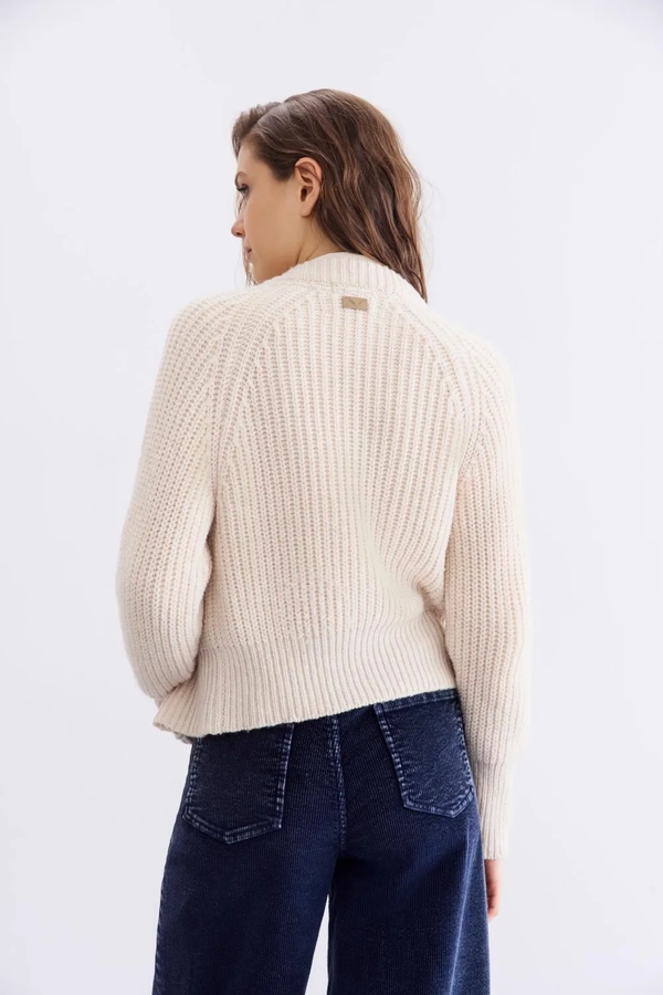 cardigan flower shinny