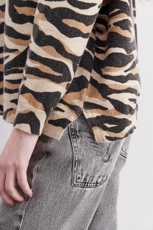 sweater cymade animal tiger