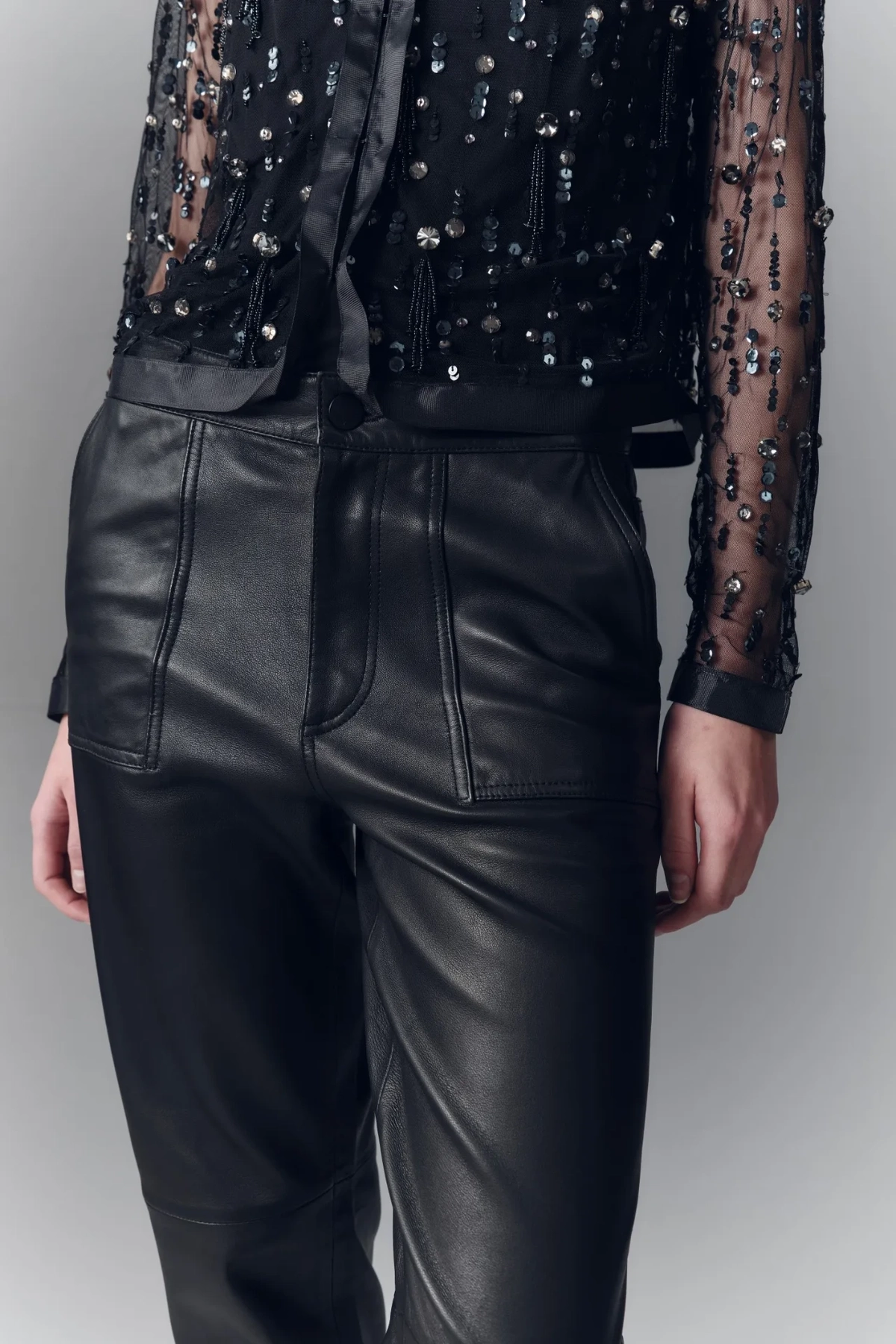 pantalon recto new cuero