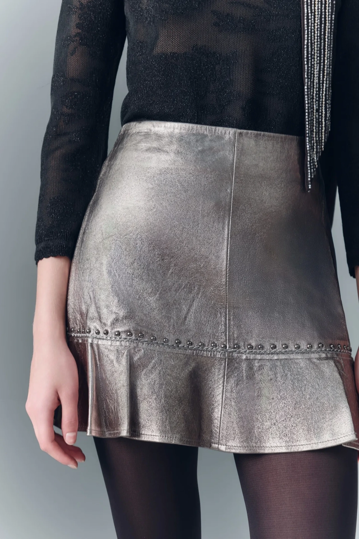 falda emma carry metallic cuero