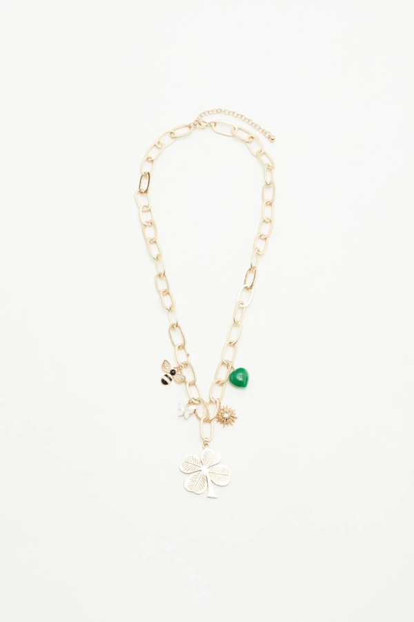 collar chain amulet clover