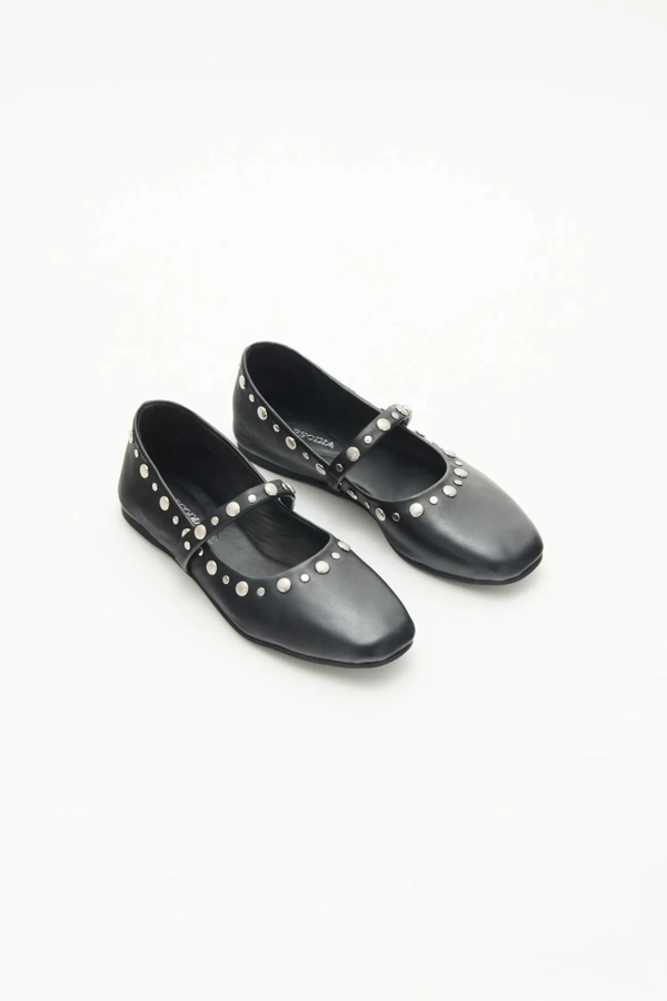 balerina flat studs