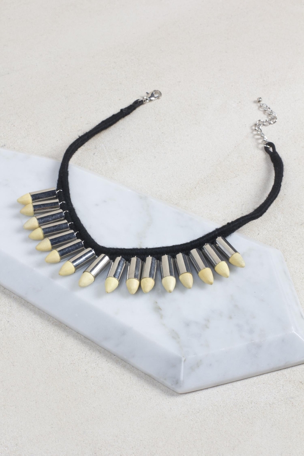 Collar Abby