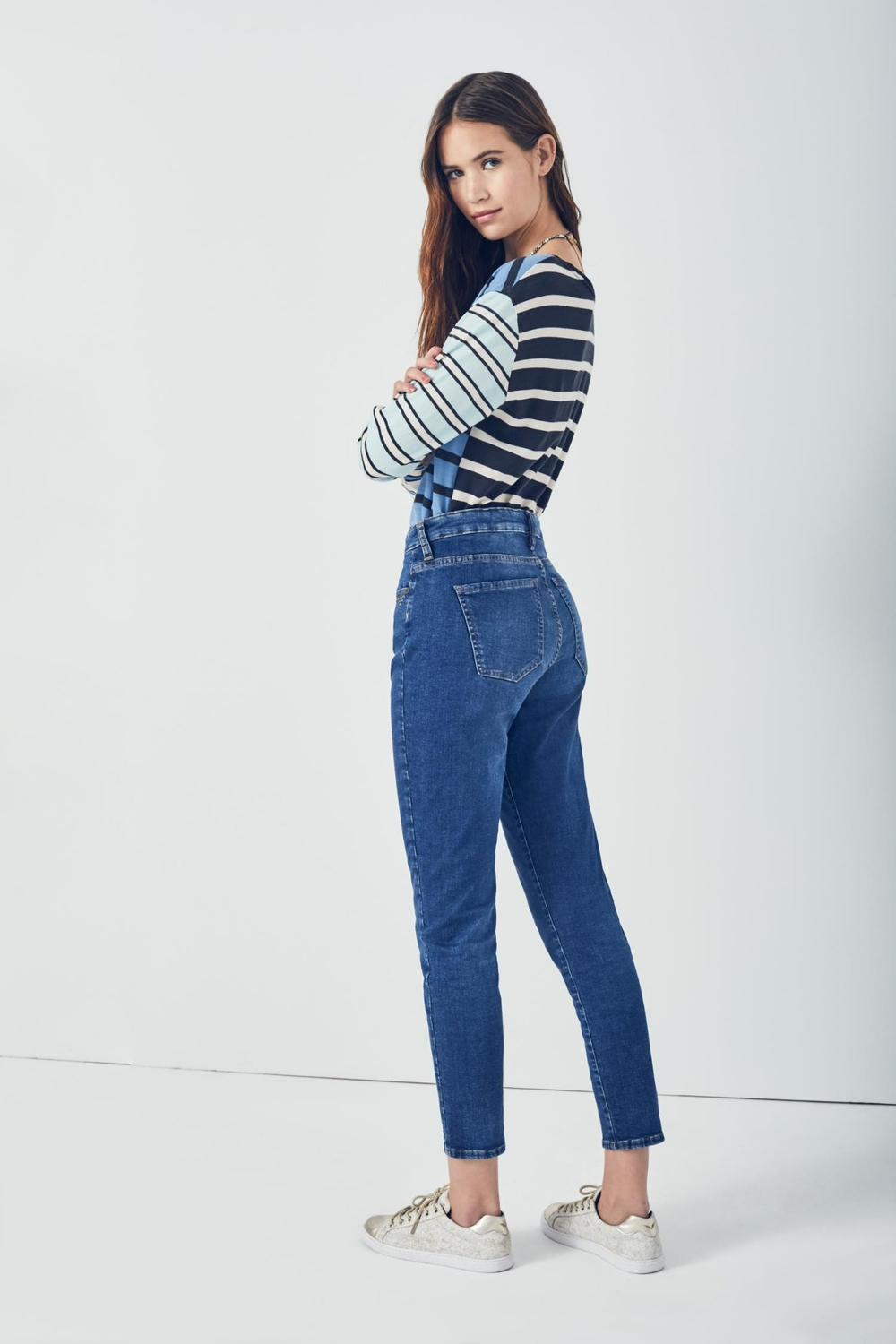 Jean Debbie Alpino