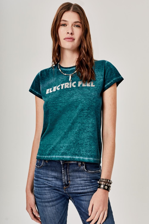 Remera Feel