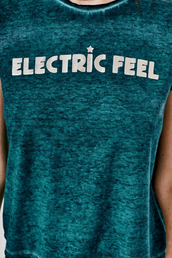 Remera Feel