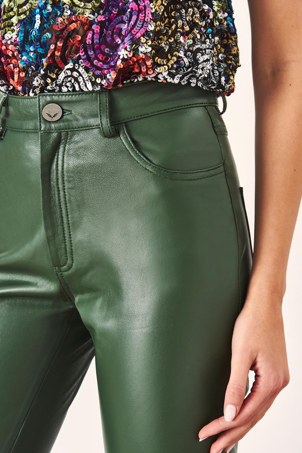 Pantalón Straight Cuero