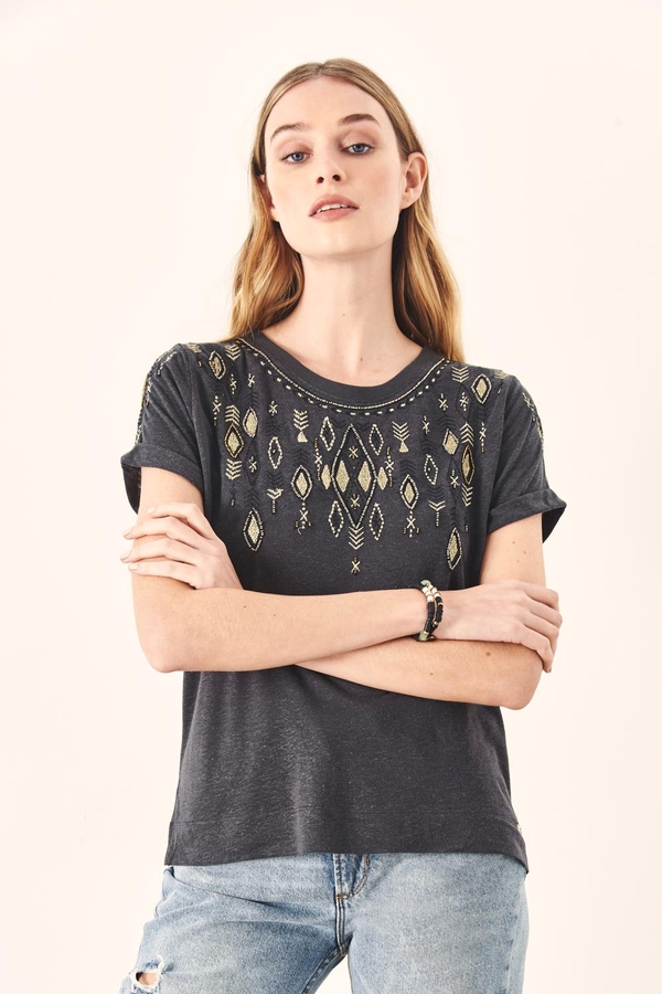 Remera African
