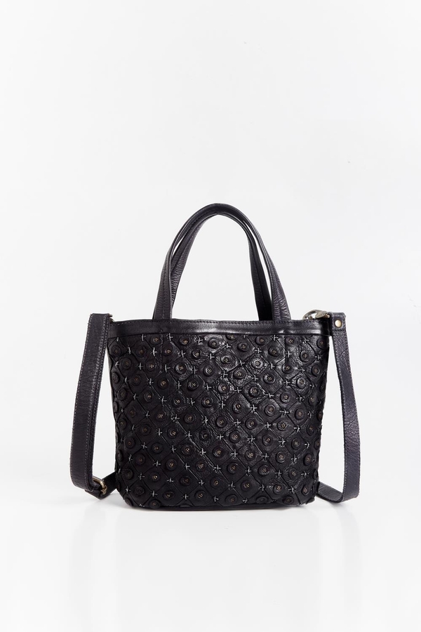 cartera tote buttons
