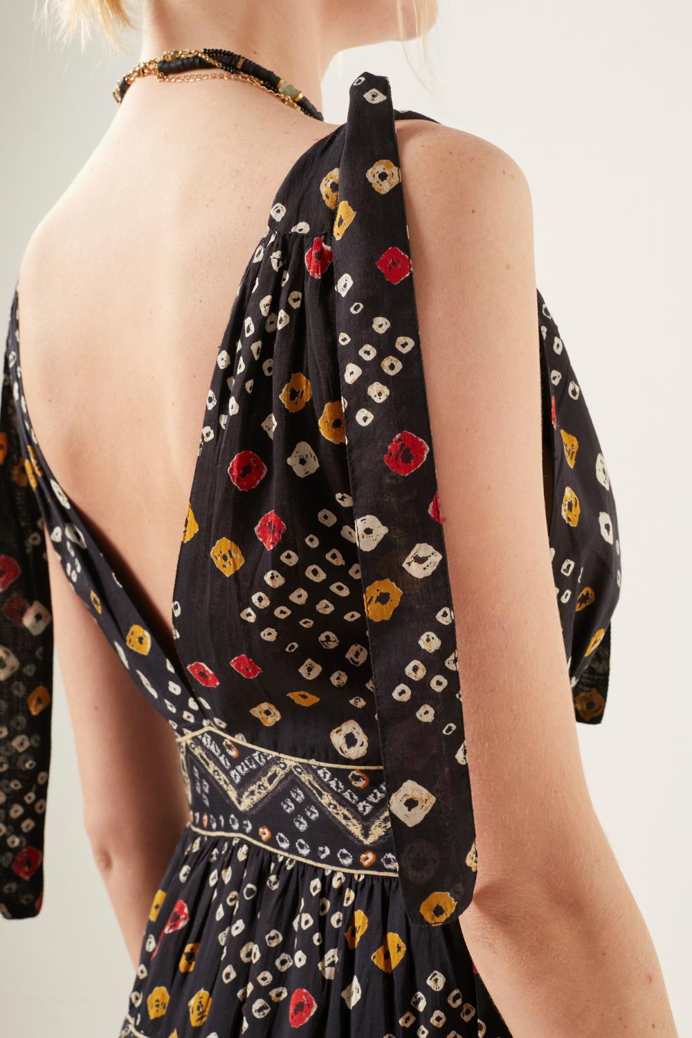 vestido love bandani