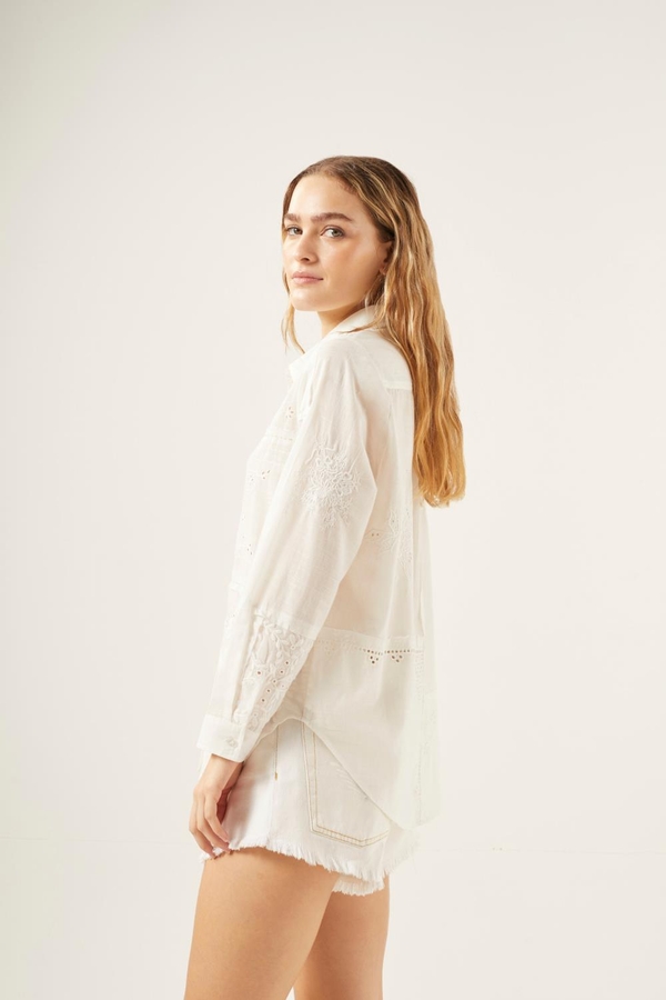 camisa romantic patch