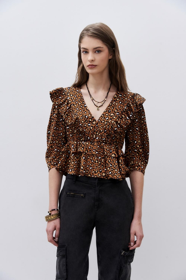 camisa frills caramel