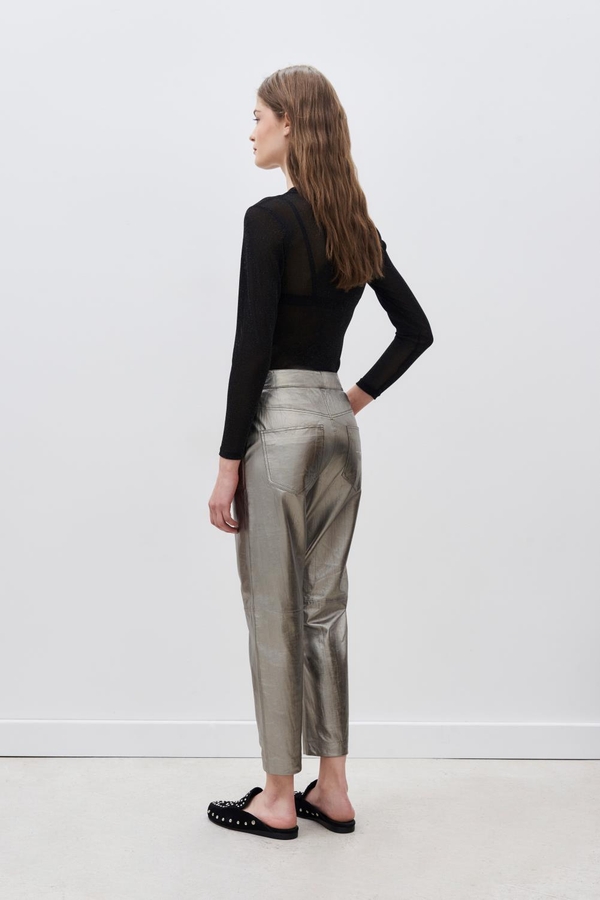 pantalon recto new cuero