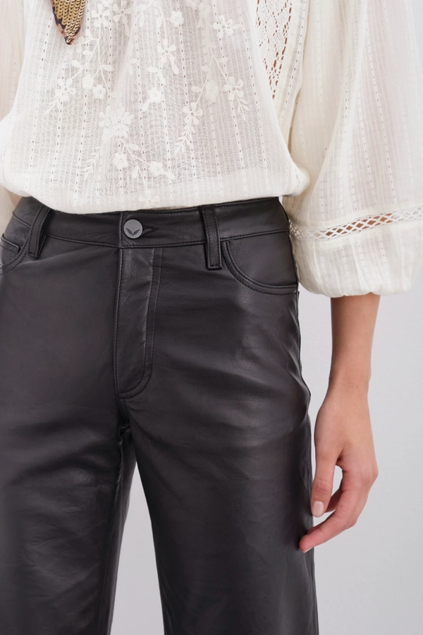 pantalon oxford cuero