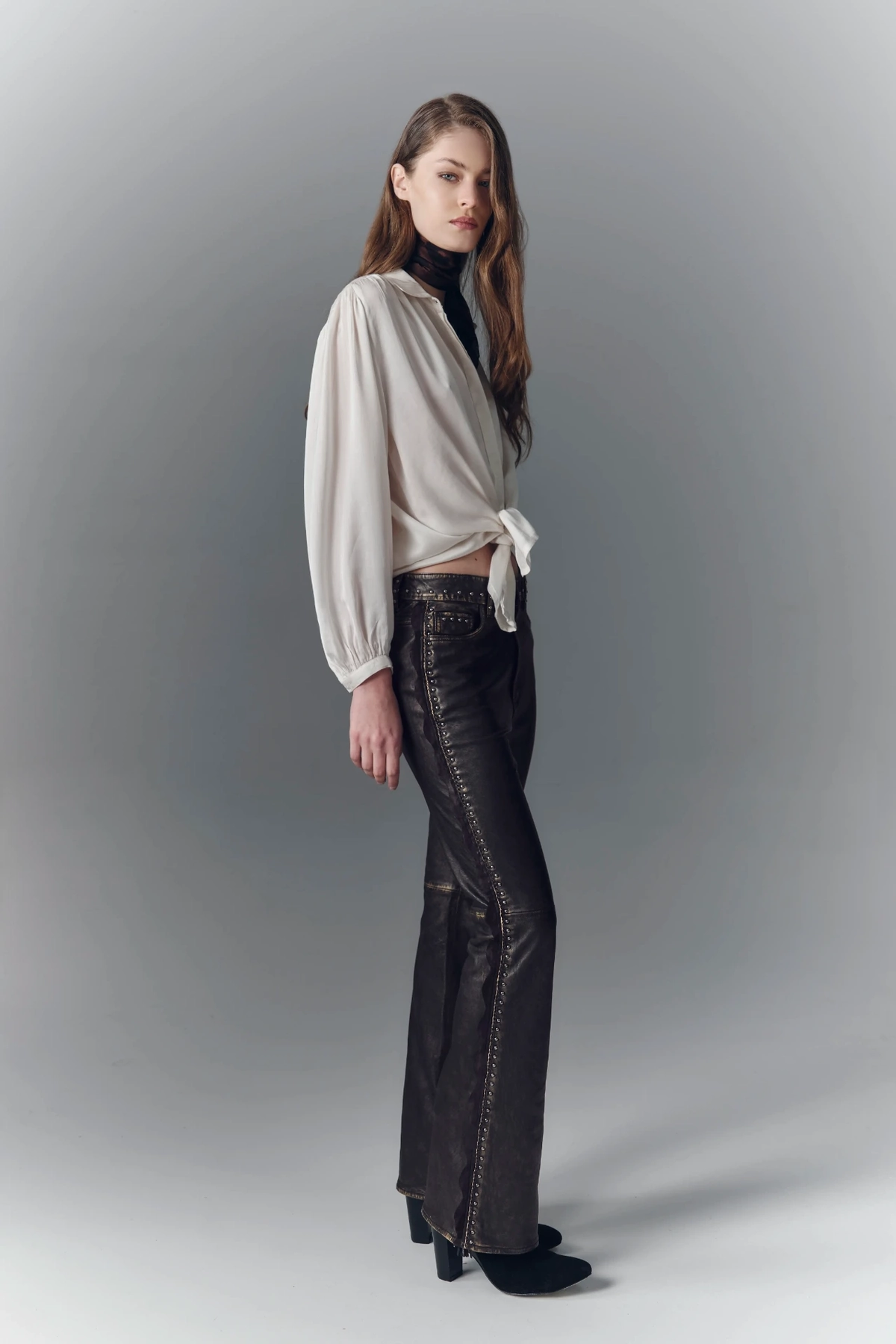 pantalon carrys cuero