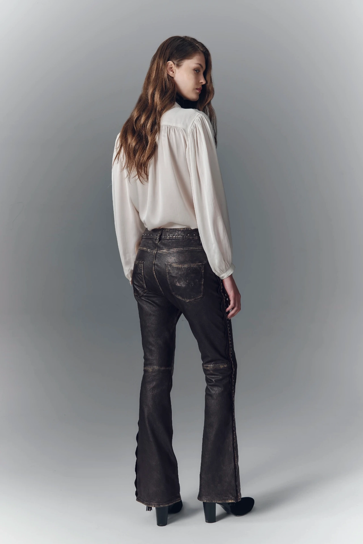 pantalon carrys cuero