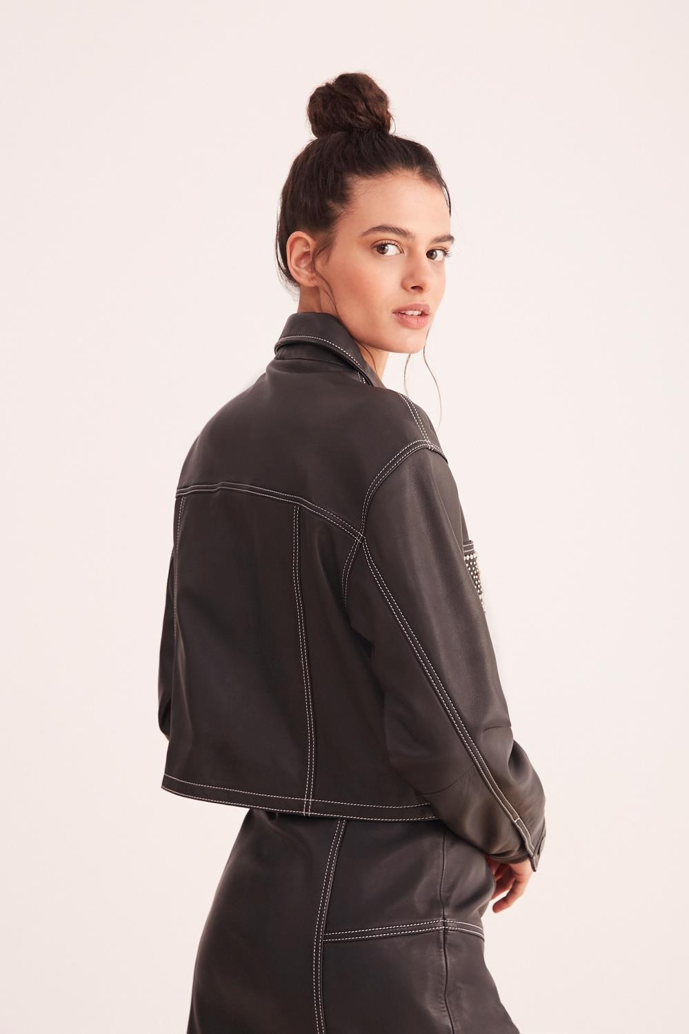 Campera Oposite Cuero